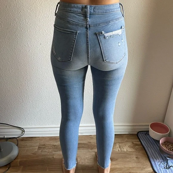 Abercrombie & Fitch High Rise Supper Skinny Ankle Jeans - Picture 2 of 4